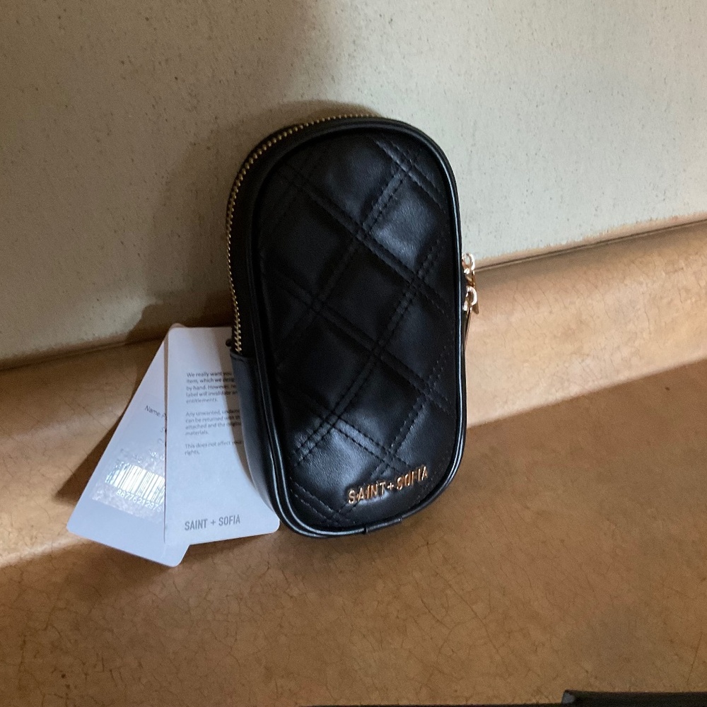Saint and Sofia Piston quilted phone bag